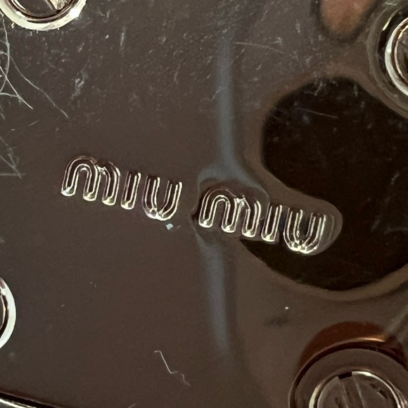 Miu Miu Gold Crystal Beaded Bow Bracelet - Picture 4 of 8